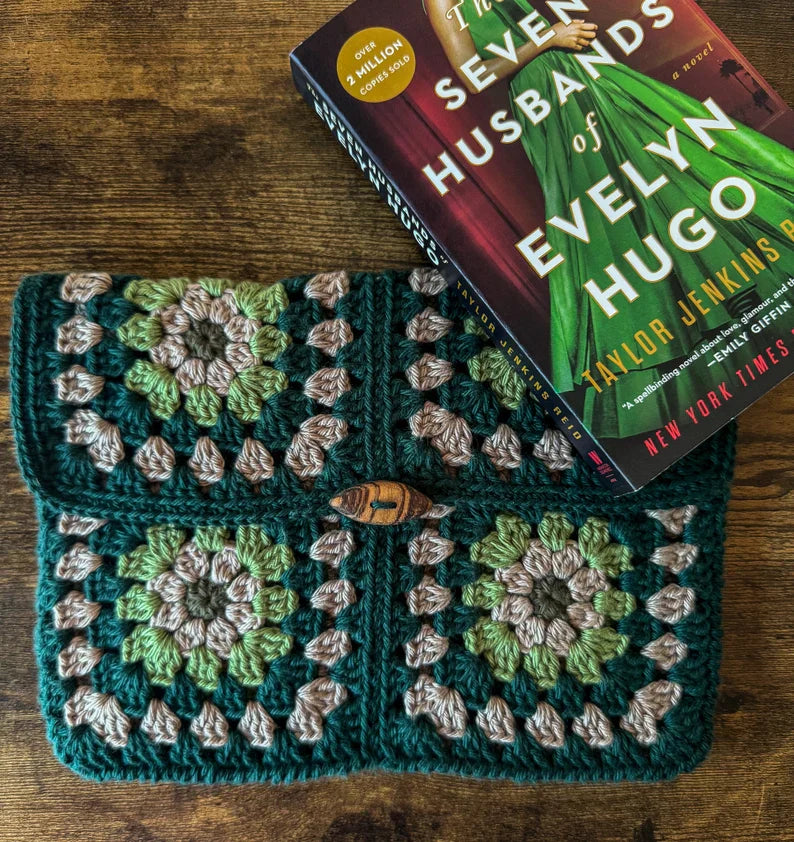 Granny Square Pouch Crochet Pattern