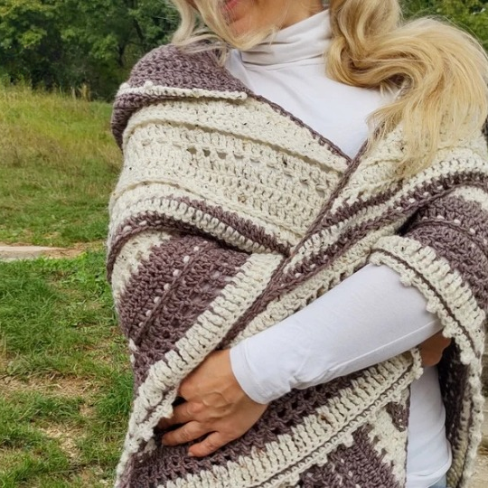 ✨ Nova Hooded Triangle Shawl Crochet Pattern 🧶 Cozy Winter Must-Have! ❄️