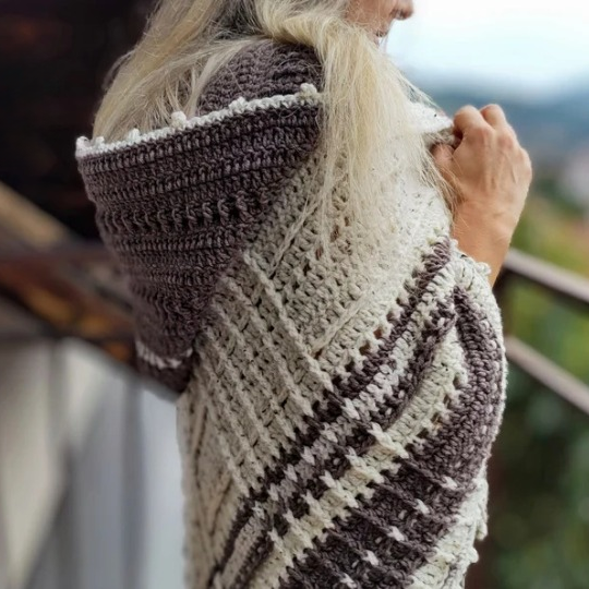 ✨ Nova Hooded Triangle Shawl Crochet Pattern 🧶 Cozy Winter Must-Have! ❄️